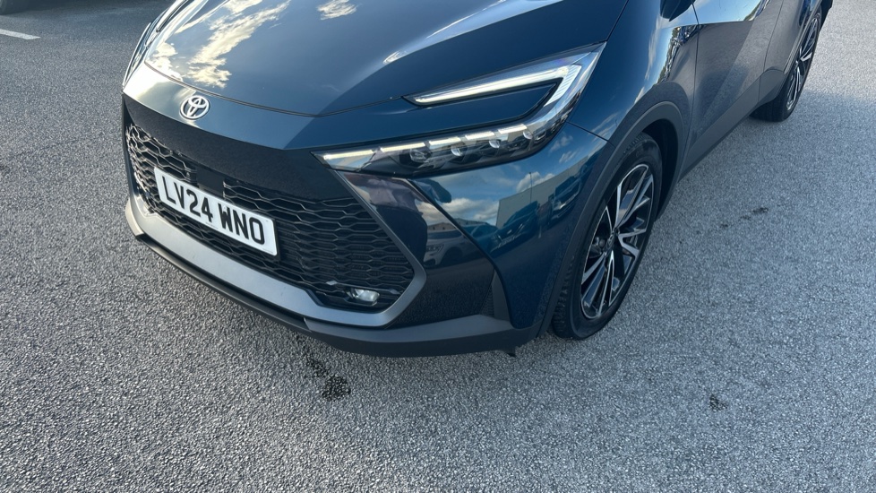 Toyota C-HR 1.8 Hybrid Excel 5dr CVT Hybrid Hatchback - Image 33