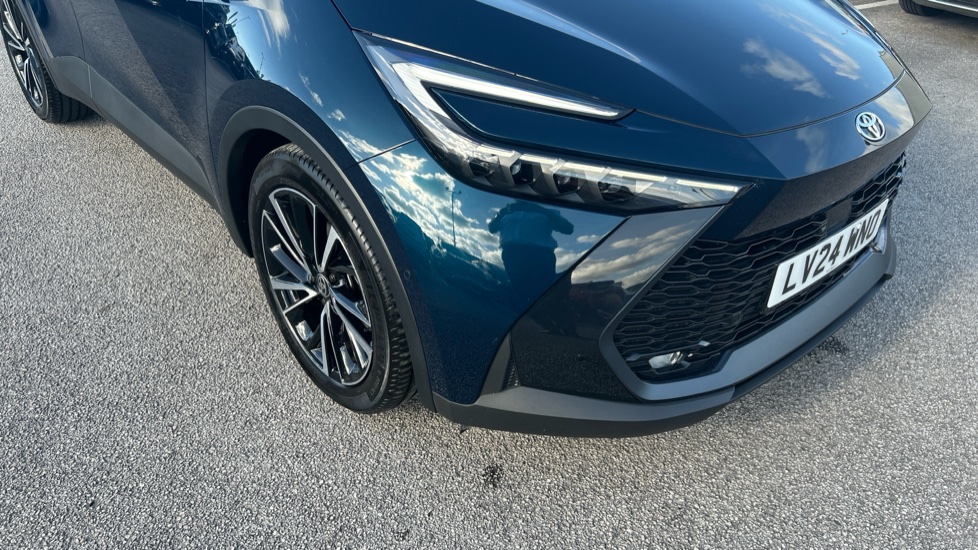 Toyota C-HR 1.8 Hybrid Excel 5dr CVT Hybrid Hatchback - Image 35