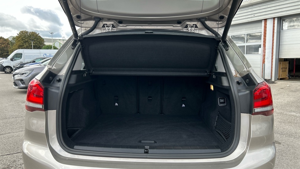 BMW X1 sDrive 20i [178] SE 5dr Step Auto Petrol Estate - Image 4