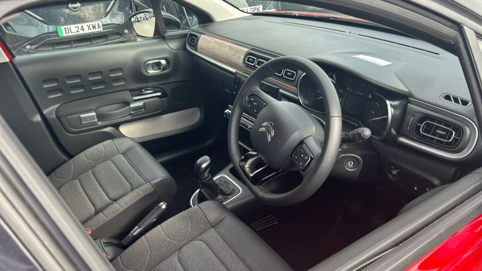 Citroen C3 1.2 PureTech Shine Plus 5dr Petrol Hatchback - Image 11