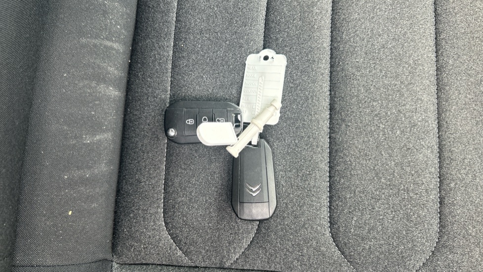 Citroen C3 1.2 PureTech Shine Plus 5dr Petrol Hatchback - Image 20
