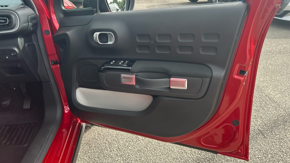 Citroen C3 1.2 PureTech Shine Plus 5dr Petrol Hatchback - Image 28