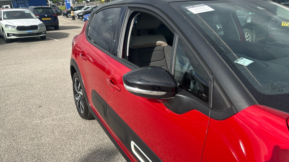 Citroen C3 1.2 PureTech Shine Plus 5dr Petrol Hatchback - Image 31