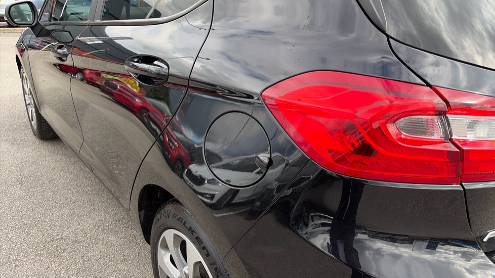 Ford Fiesta 1.1 75 Trend 5dr Petrol Hatchback - Image 8