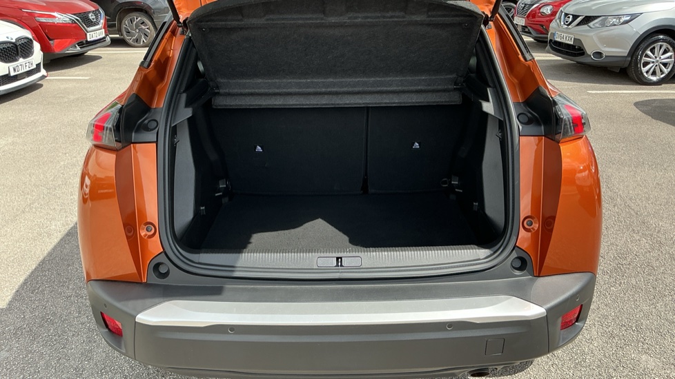 Peugeot 2008 1.2 PureTech Active Premium+ 5dr Petrol Estate - Image 4