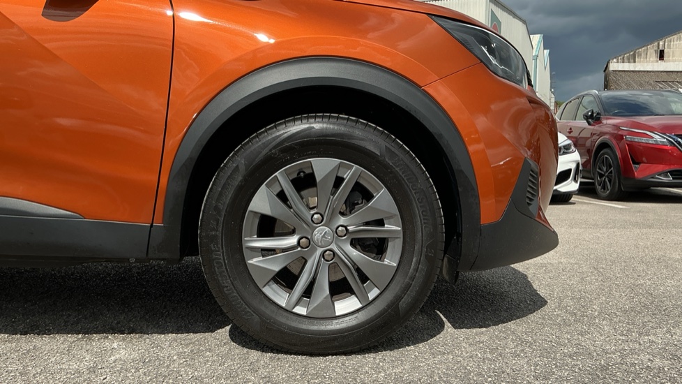 Peugeot 2008 1.2 PureTech Active Premium+ 5dr Petrol Estate - Image 7