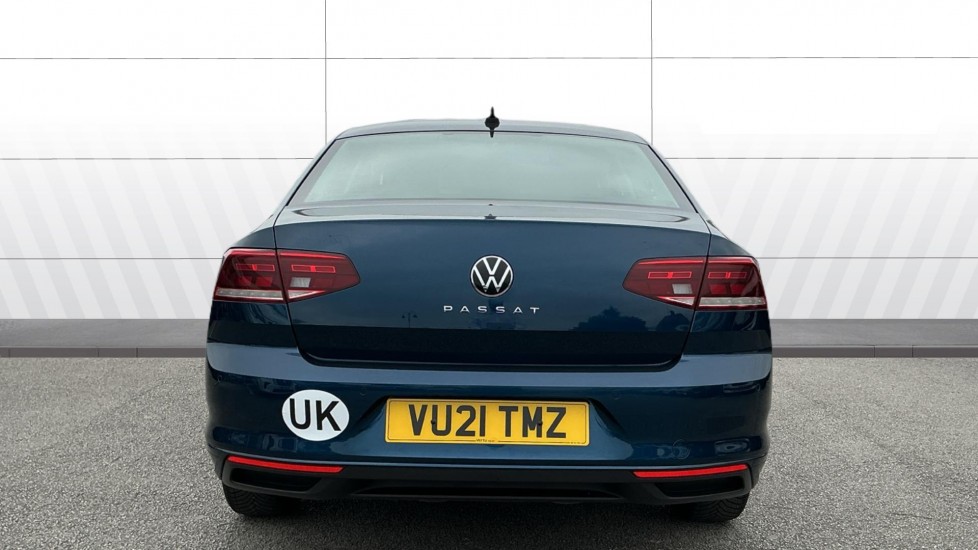 Volkswagen Passat 2.0 TDI EVO SCR SE Nav 4dr Diesel Saloon - Image 6