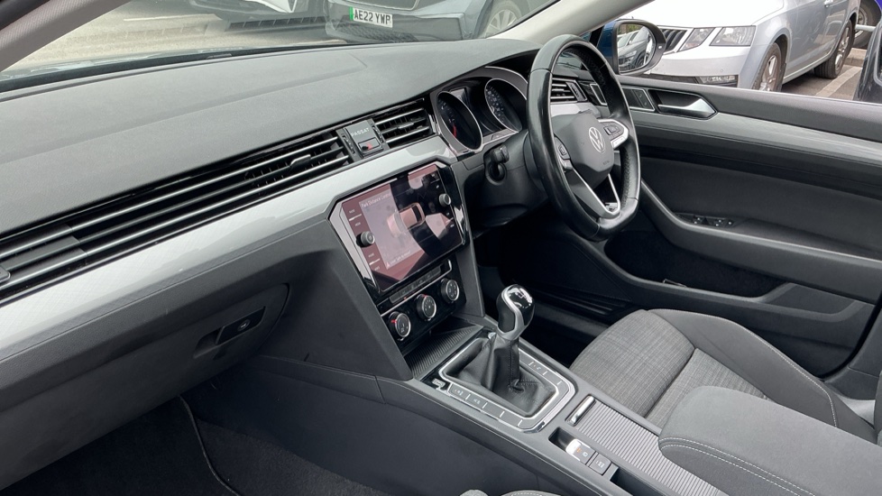 Volkswagen Passat 2.0 TDI EVO SCR SE Nav 4dr Diesel Saloon - Image 9