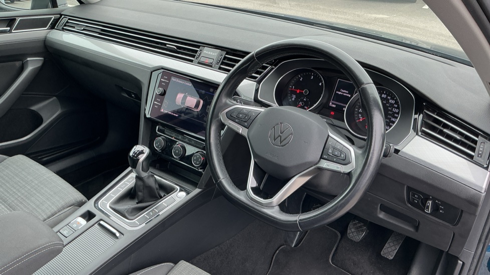 Volkswagen Passat 2.0 TDI EVO SCR SE Nav 4dr Diesel Saloon - Image 11
