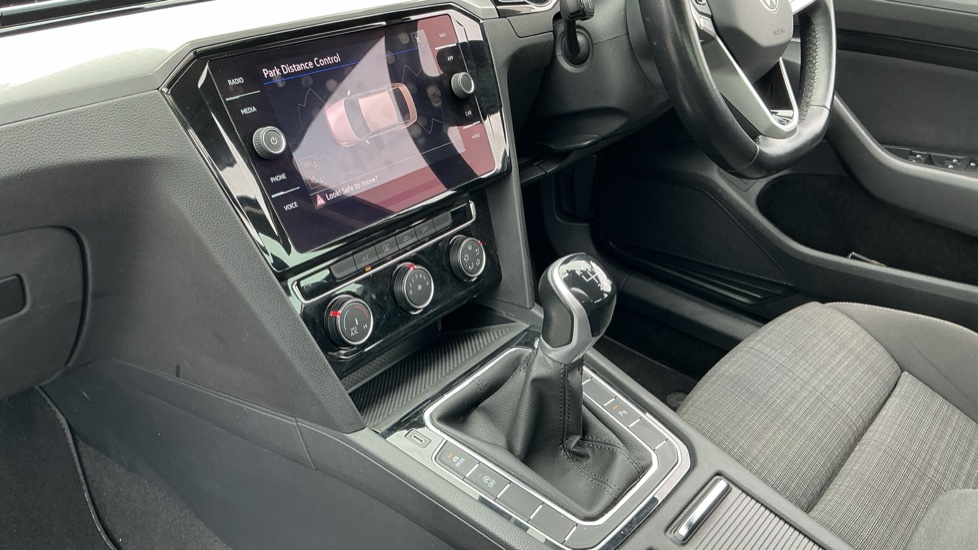 Volkswagen Passat 2.0 TDI EVO SCR SE Nav 4dr Diesel Saloon - Image 13