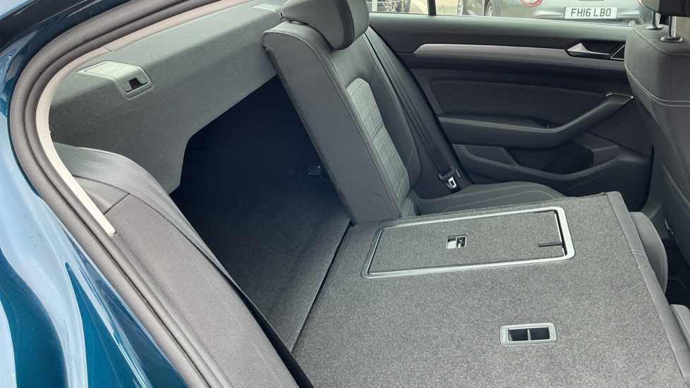 Volkswagen Passat 2.0 TDI EVO SCR SE Nav 4dr Diesel Saloon - Image 39