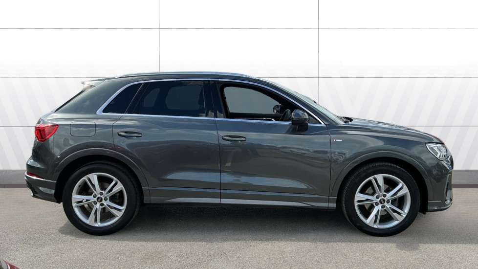 Audi Q3 35 TFSI S Line 5dr S Tronic Petrol Estate - Image 5