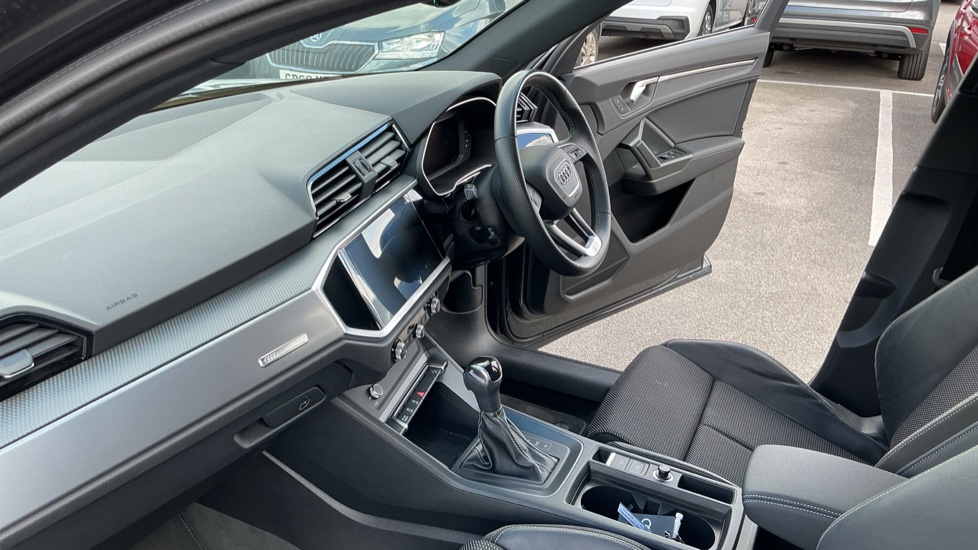 Audi Q3 35 TFSI S Line 5dr S Tronic Petrol Estate - Image 9