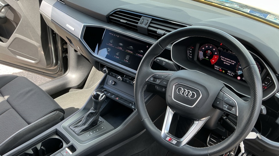 Audi Q3 35 TFSI S Line 5dr S Tronic Petrol Estate - Image 11