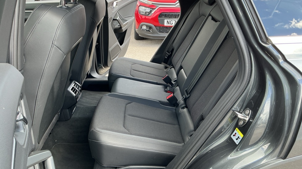 Audi Q3 35 TFSI S Line 5dr S Tronic Petrol Estate - Image 16
