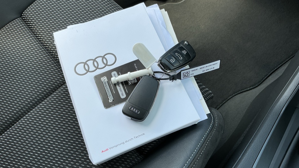 Audi Q3 35 TFSI S Line 5dr S Tronic Petrol Estate - Image 19