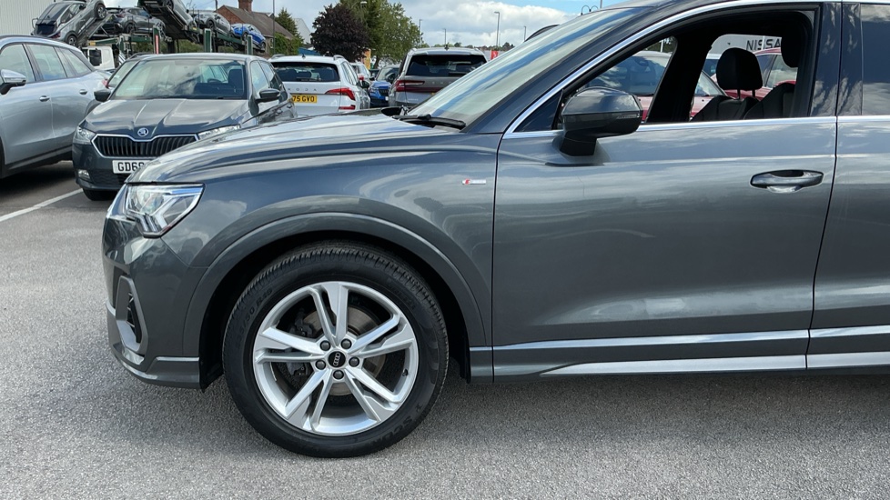 Audi Q3 35 TFSI S Line 5dr S Tronic Petrol Estate - Image 23
