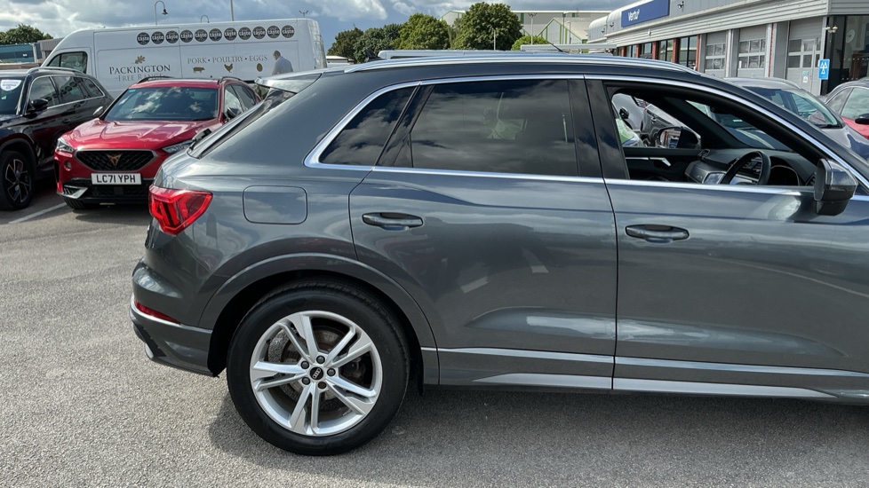 Audi Q3 35 TFSI S Line 5dr S Tronic Petrol Estate - Image 28
