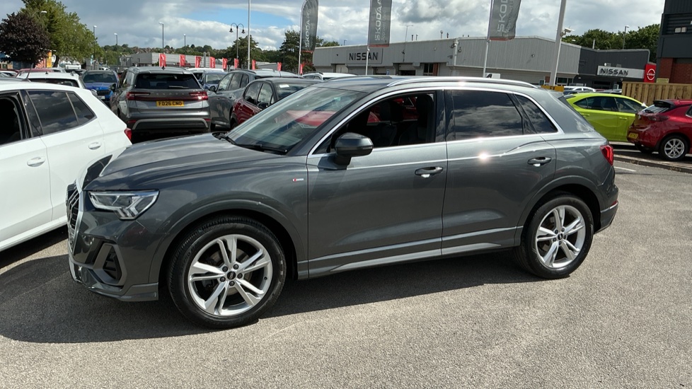 Audi Q3 35 TFSI S Line 5dr S Tronic Petrol Estate - Image 34