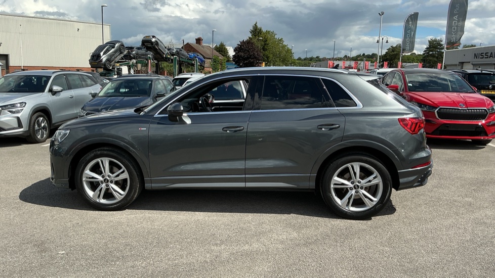 Audi Q3 35 TFSI S Line 5dr S Tronic Petrol Estate - Image 35
