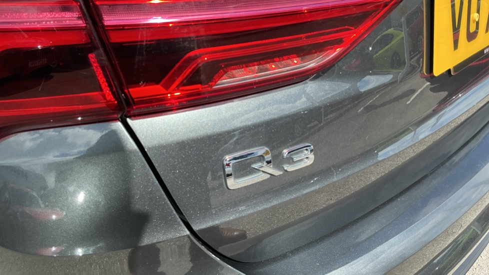 Audi Q3 35 TFSI S Line 5dr S Tronic Petrol Estate - Image 38