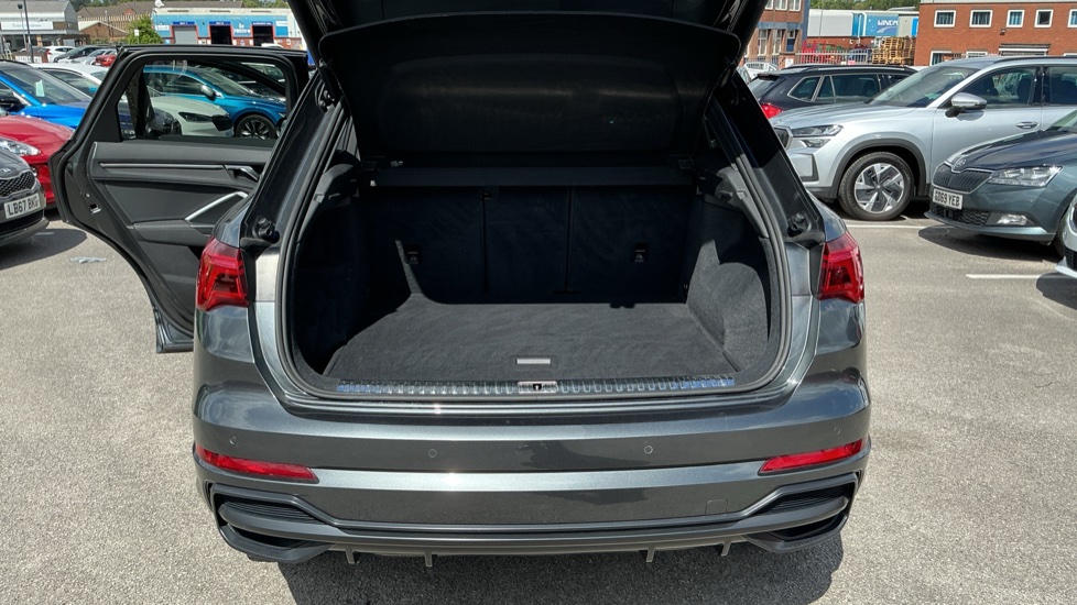 Audi Q3 35 TFSI S Line 5dr S Tronic Petrol Estate - Image 40