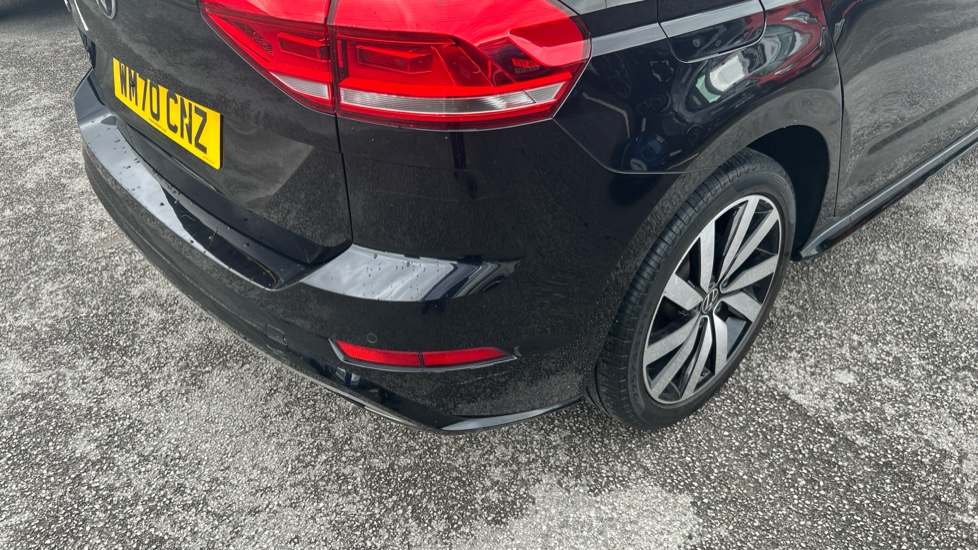 Volkswagen Touran 1.5 TSI EVO R-Line 5dr DSG Petrol Estate - Image 43