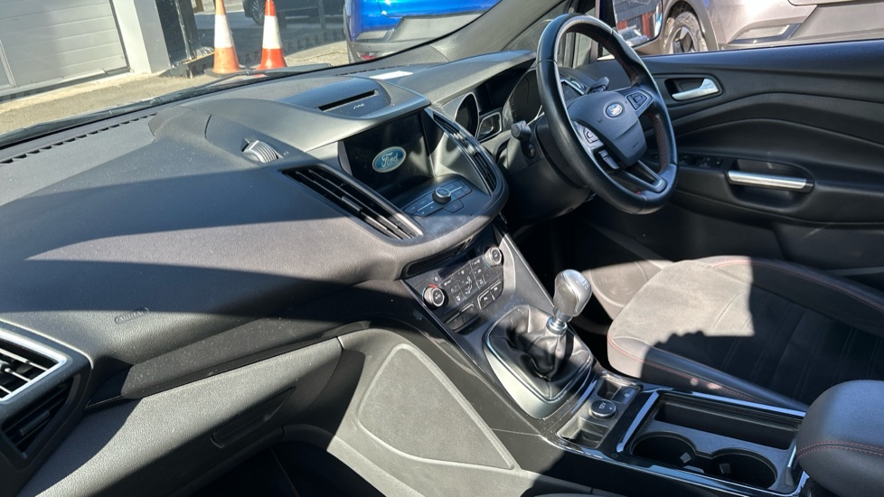 Ford Kuga 2.0 TDCi 180 ST-Line 5dr Diesel Estate - Image 9