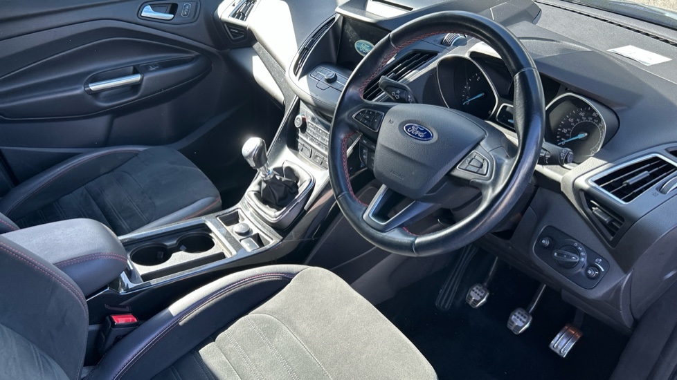 Ford Kuga 2.0 TDCi 180 ST-Line 5dr Diesel Estate - Image 11