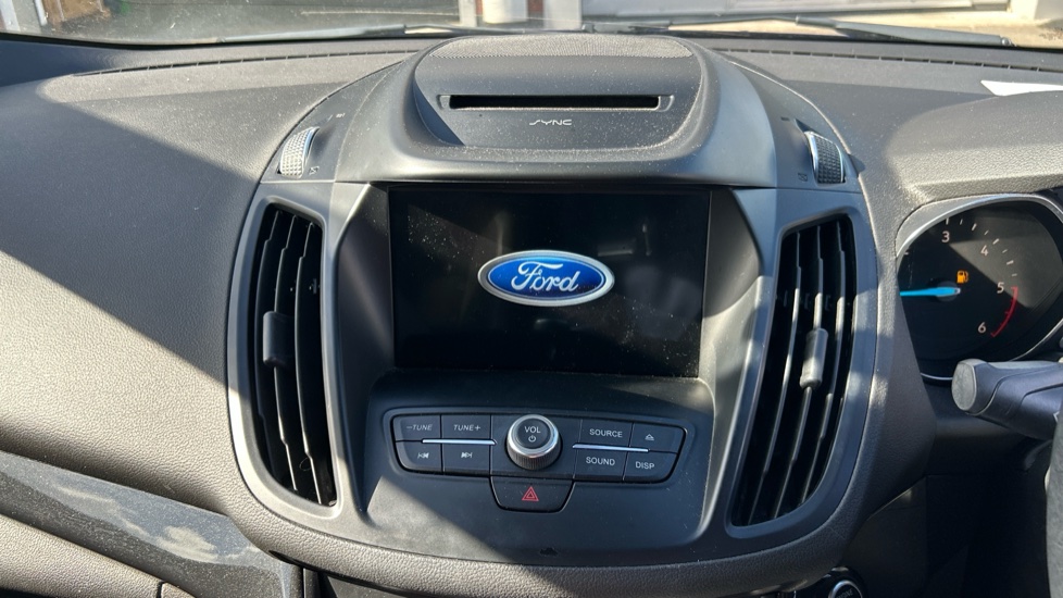Ford Kuga 2.0 TDCi 180 ST-Line 5dr Diesel Estate - Image 12