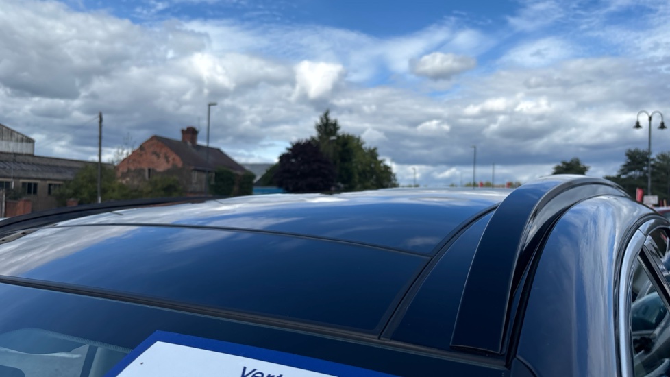 Hyundai TUCSON 1.6 TGDi Hybrid 230 Ultimate 5dr 2WD Auto Hybrid Estate - Image 8