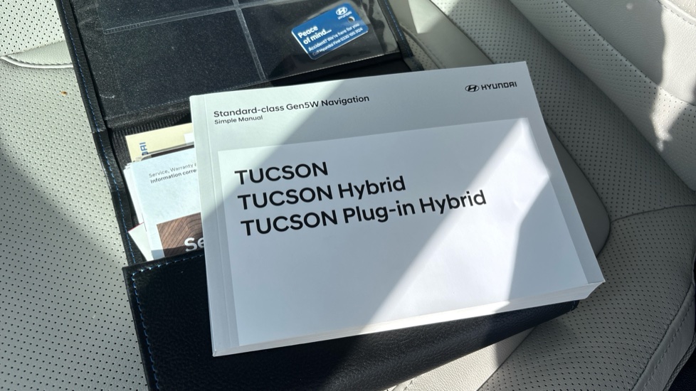 Hyundai TUCSON 1.6 TGDi Hybrid 230 Ultimate 5dr 2WD Auto Hybrid Estate - Image 19