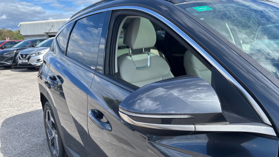 Hyundai TUCSON 1.6 TGDi Hybrid 230 Ultimate 5dr 2WD Auto Hybrid Estate - Image 25