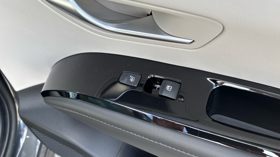 Hyundai TUCSON 1.6 TGDi Hybrid 230 Ultimate 5dr 2WD Auto Hybrid Estate - Image 29