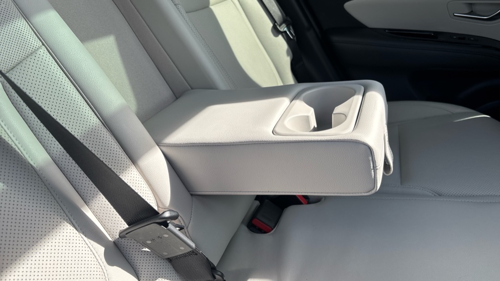 Hyundai TUCSON 1.6 TGDi Hybrid 230 Ultimate 5dr 2WD Auto Hybrid Estate - Image 31