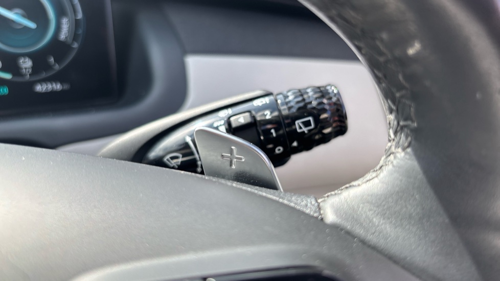 Hyundai TUCSON 1.6 TGDi Hybrid 230 Ultimate 5dr 2WD Auto Hybrid Estate - Image 42