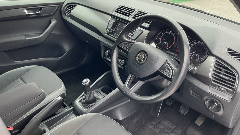 Skoda Fabia 1.0 MPI 75 SE L 5dr Petrol Hatchback - Image 11