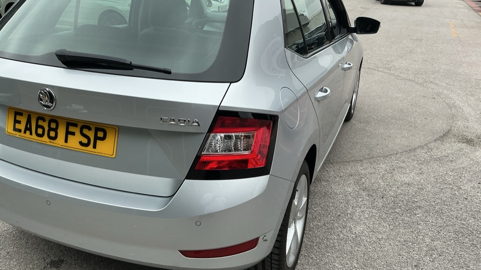 Skoda Fabia 1.0 MPI 75 SE L 5dr Petrol Hatchback - Image 34