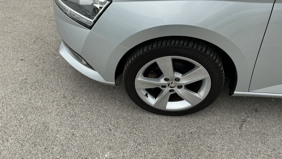 Skoda Fabia 1.0 MPI 75 SE L 5dr Petrol Hatchback - Image 37