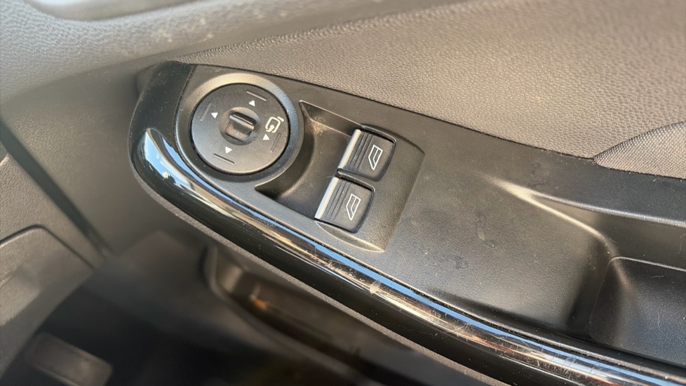 Ford Fiesta 1.0 EcoBoost 125 Titanium 5dr Petrol Hatchback - Image 29