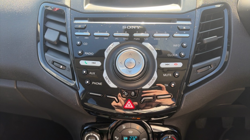 Ford Fiesta 1.0 EcoBoost 125 Titanium 5dr Petrol Hatchback - Image 31