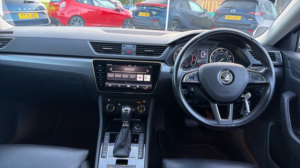 Skoda Superb 2.0 TSI SE L Executive 5dr DSG Petrol Hatchback - Image 10