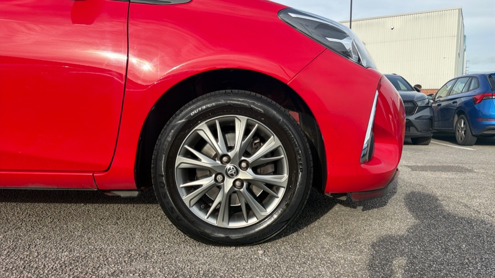 Toyota Yaris 1.5 VVT-i Icon 5dr Petrol Hatchback - Image 7