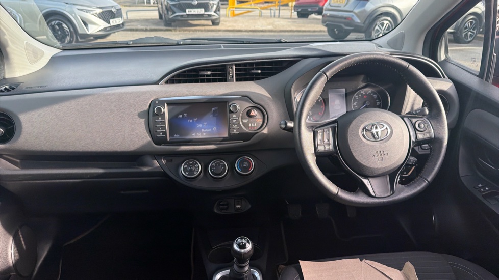 Toyota Yaris 1.5 VVT-i Icon 5dr Petrol Hatchback - Image 10