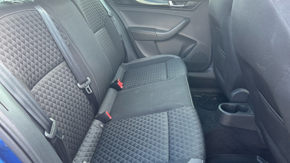 Skoda Rapid Spaceback 1.0 TSI 110 SE Sport 5dr Petrol Hatchback - Image 16