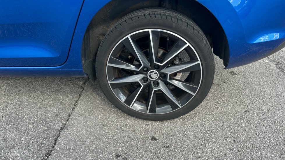 Skoda Rapid Spaceback 1.0 TSI 110 SE Sport 5dr Petrol Hatchback - Image 39