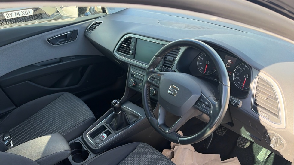 SEAT Leon 1.5 TSI EVO SE Dynamic [EZ] 5dr Petrol Hatchback - Image 11