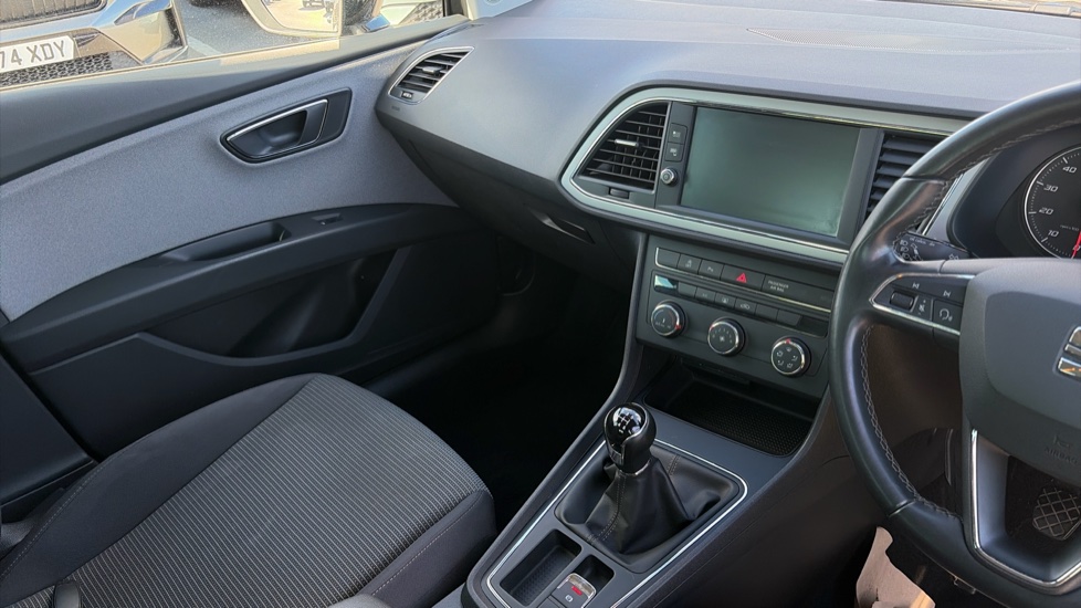 SEAT Leon 1.5 TSI EVO SE Dynamic [EZ] 5dr Petrol Hatchback - Image 14