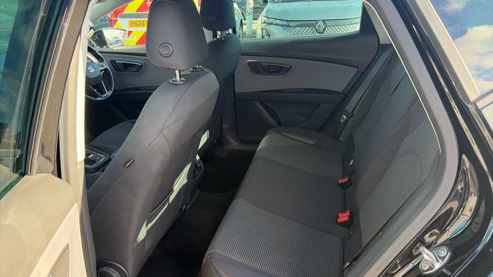 SEAT Leon 1.5 TSI EVO SE Dynamic [EZ] 5dr Petrol Hatchback - Image 16