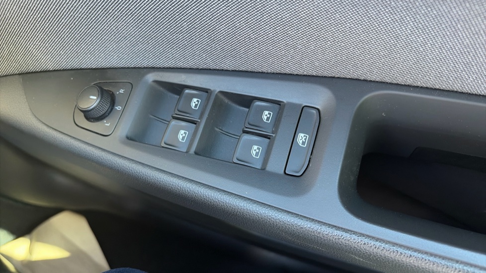SEAT Leon 1.5 TSI EVO SE Dynamic [EZ] 5dr Petrol Hatchback - Image 27
